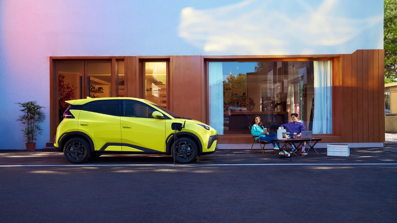 BYD alla Milano Design Week 2026: protagonista la tecnologia V2L della Dolphin Surf