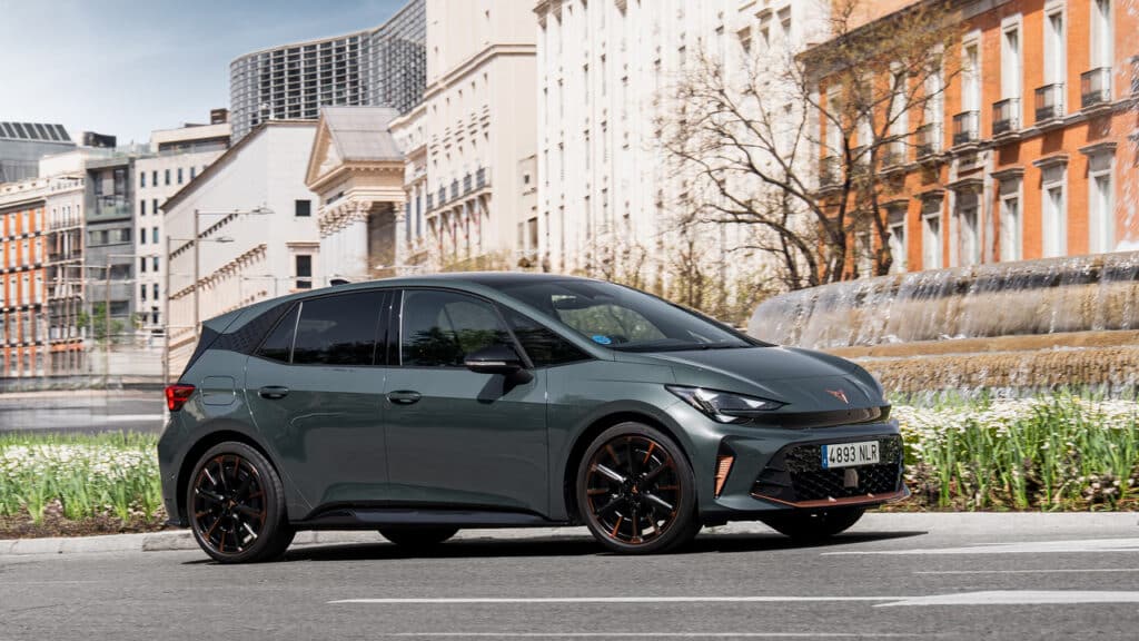 CUPRA Born Impulse+: l'elettrica da 484 km di autonomia in offerta da 395 euro al mese