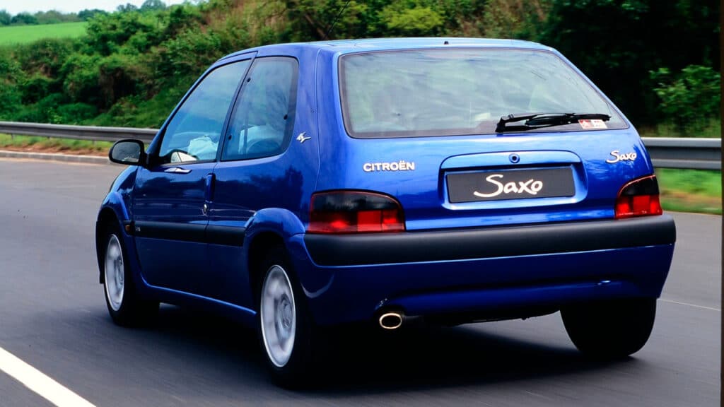 Citroën Saxo VTS, trent’anni di puro divertimento: la piccola sportiva che diventò un mito