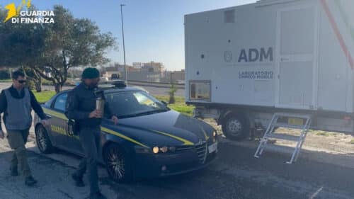 Roma, stretta sui carburanti: sequestrati oltre 10mila litri di gasolio irregolare