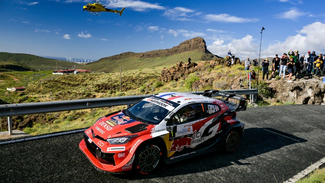 Sébastien Ogier trionfa alle Canarie: Toyota domina con quattro Yaris davanti a tutti