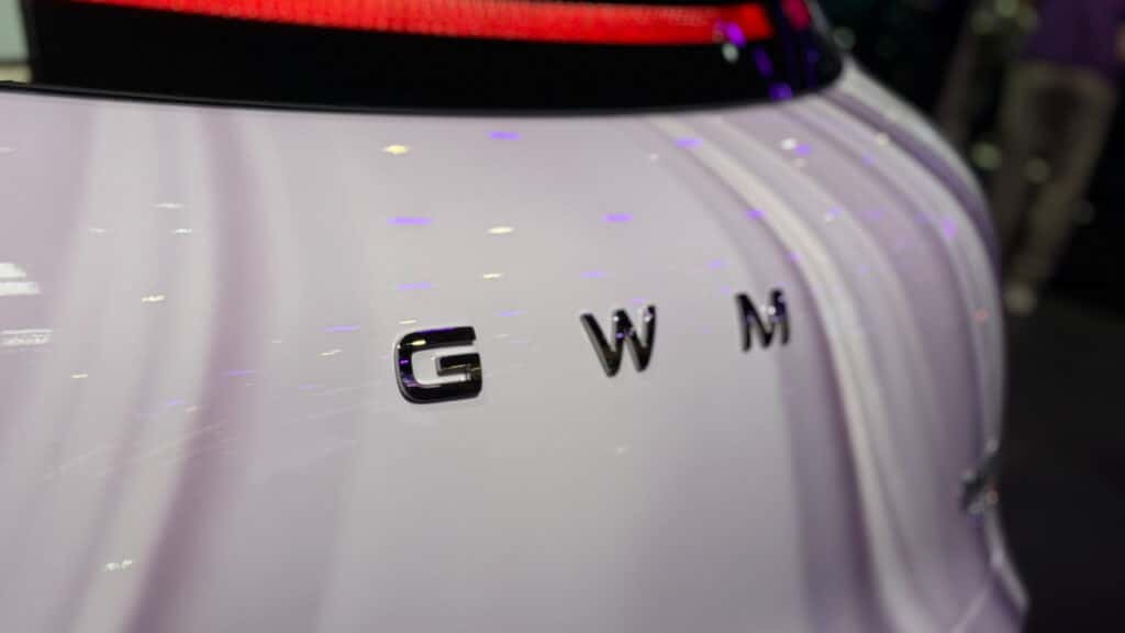 GWM Ora 5, le immagini dal Salone di Pechino anticipano il crossover che arriverà in Italia
