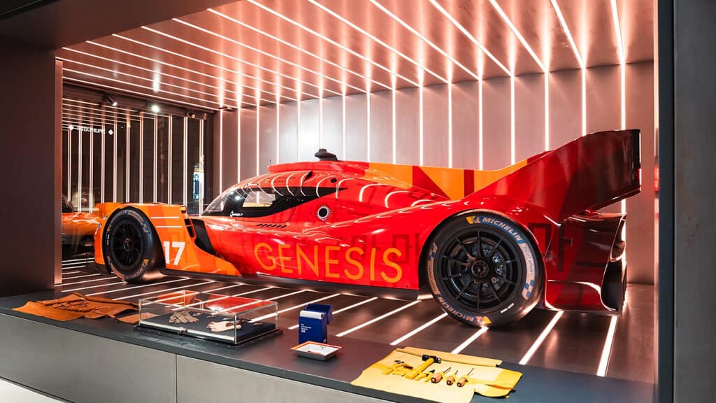 Genesis e Larusmiani, alla Milano Design Week l’incontro tra lusso, design e performance