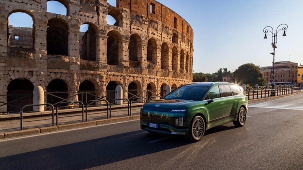 Con IONIQ Hyundai ridisegna l’innovazione: al centro design e user experience