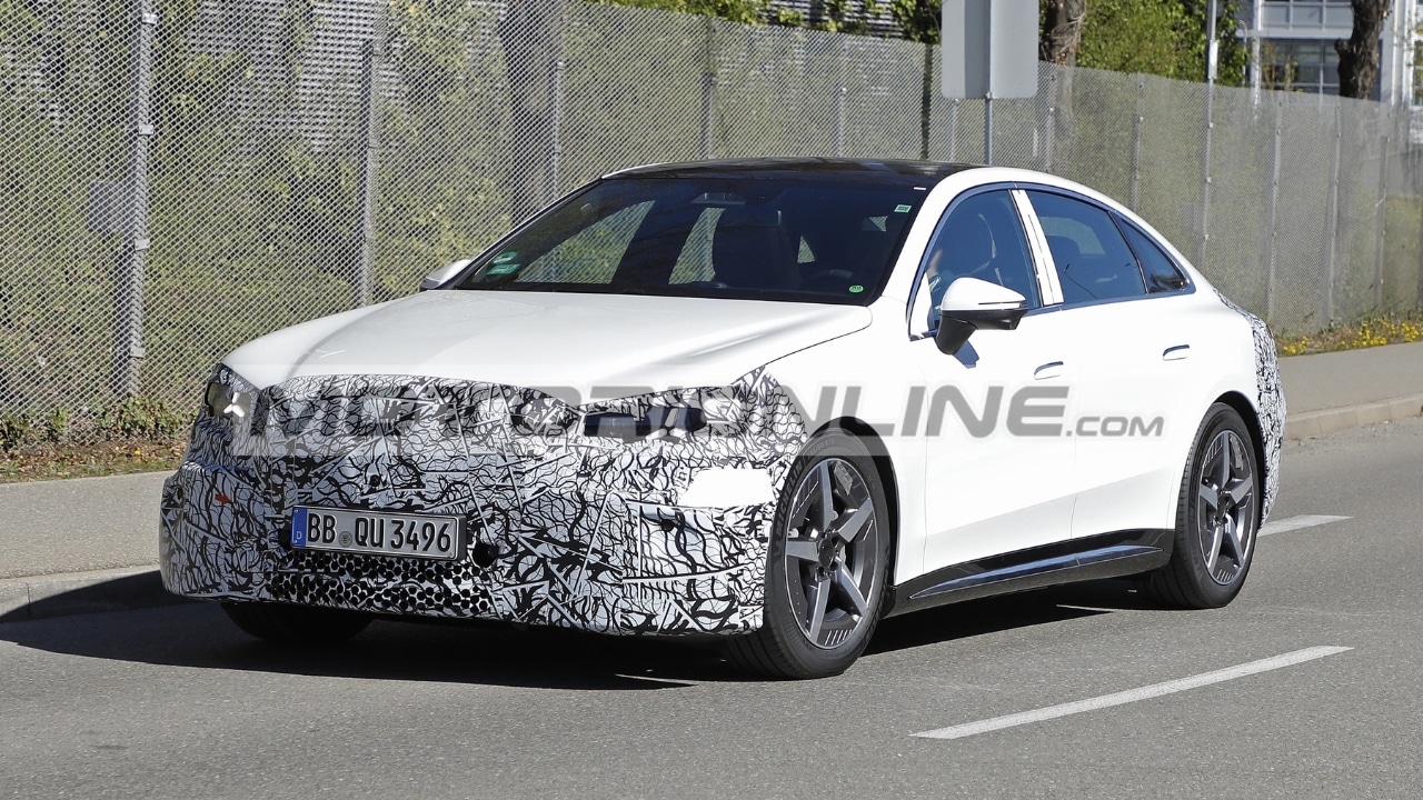 Mercedes Classe C EQ: la berlina elettrica si avvicina al lancio