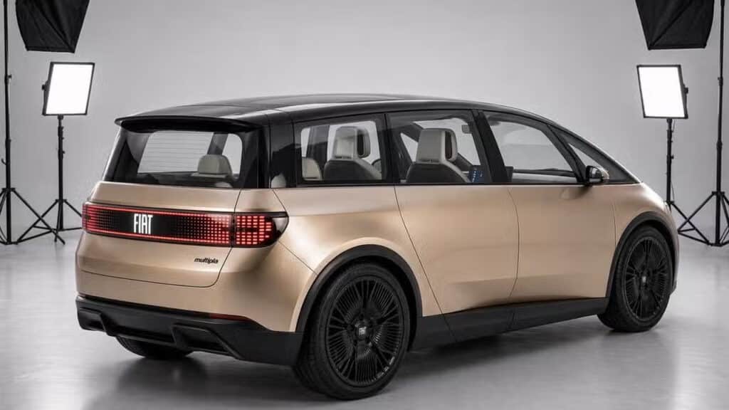 Nuova Fiat Multipla, ecco come potrebbe essere la rinascita dell’auto più anticonformista di Fiat