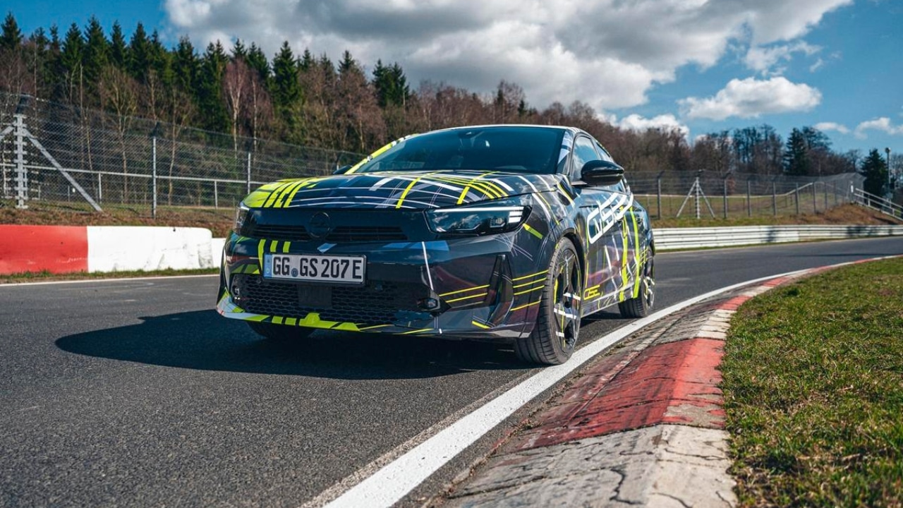 Opel Corsa GSE, foto e dettagli del prototipo: debutto al Salone di Parigi 2026