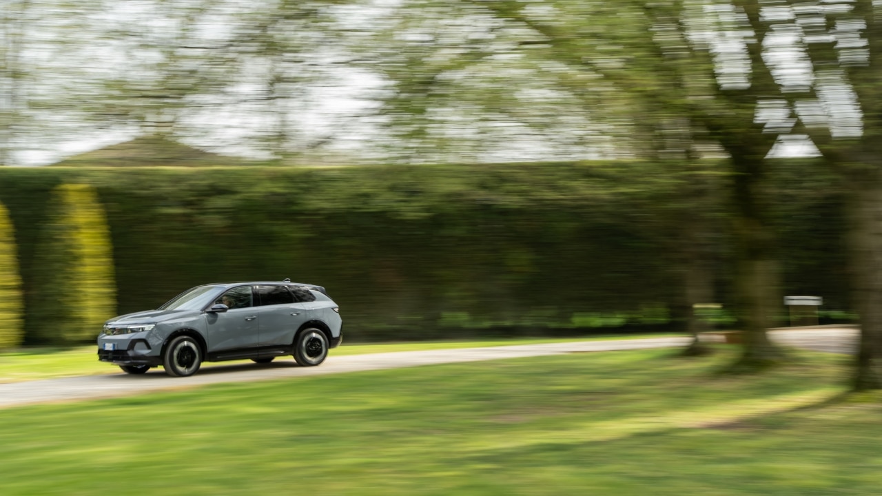 Opel Grandland 2026: con la trazione integrale sulle strade di Pavia