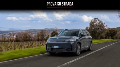 Leapmotor C10 Reev Hybrid, può percorrere fino a 145 km in elettrico e 970 km senza fermarsi