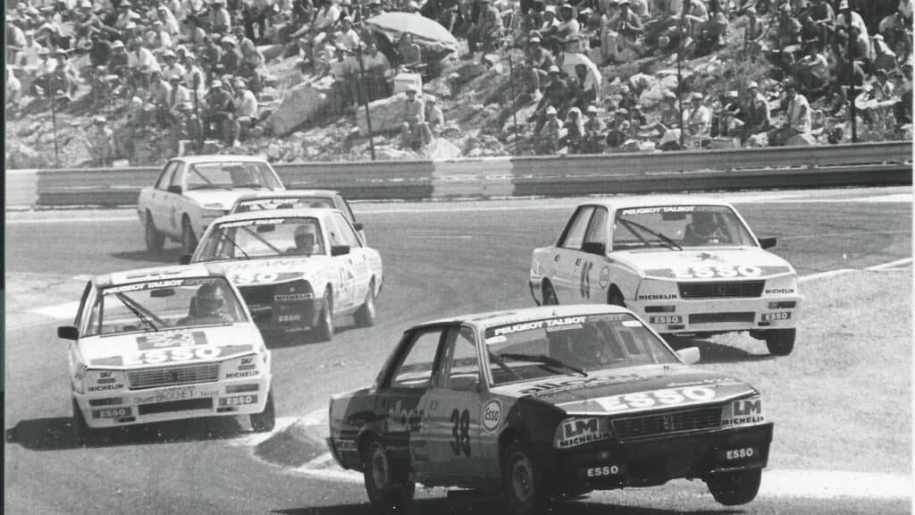 Peugeot 505 Superproduction: l'ultima berlina a trazione posteriore del leone che fece bene anche in pista