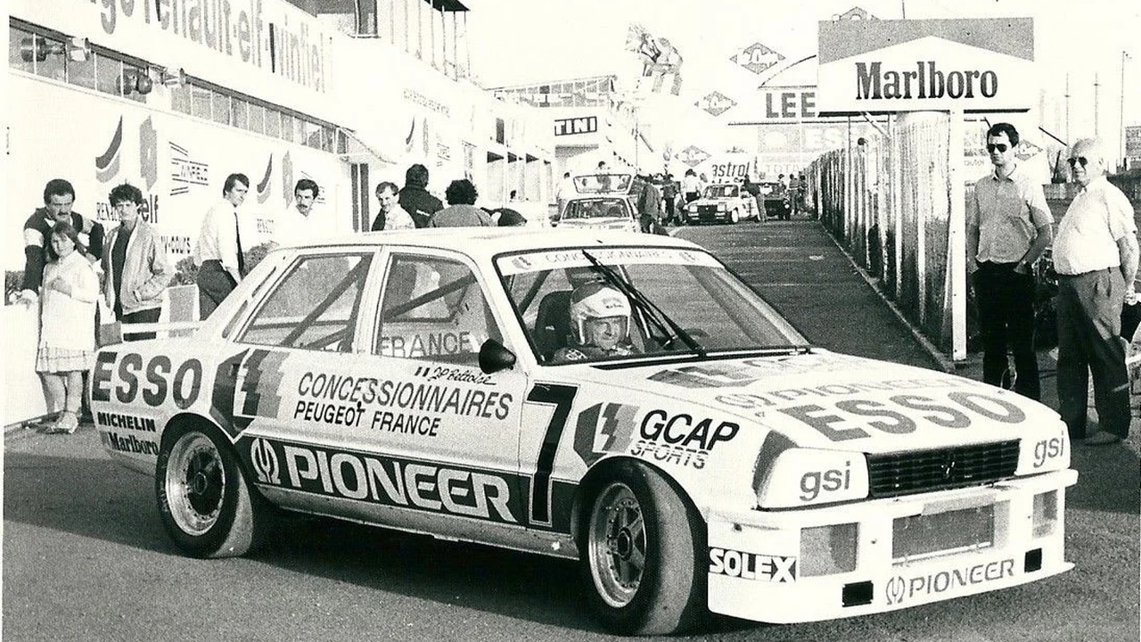 Peugeot 505 Superproduction: l’ultima berlina a trazione posteriore del leone che fece bene anche in pista