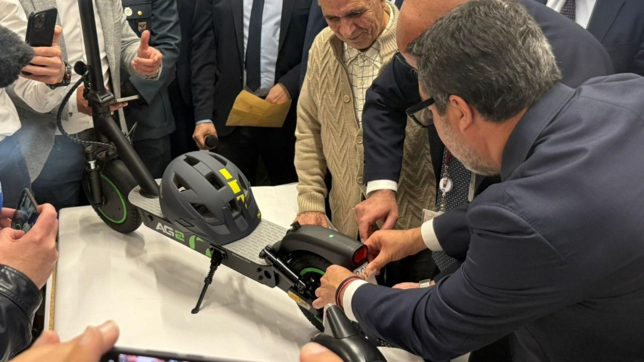 Targhe obbligatorie sui monopattini, Salvini: “È per la sicurezza di tutti”