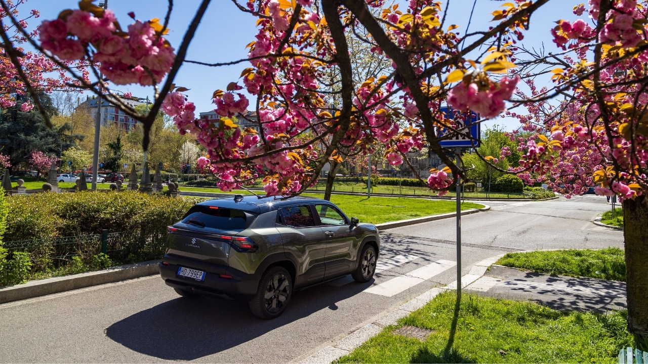Suzuki e Vitara 2026: il primo SUV 4x4 100% elettrico del marchio