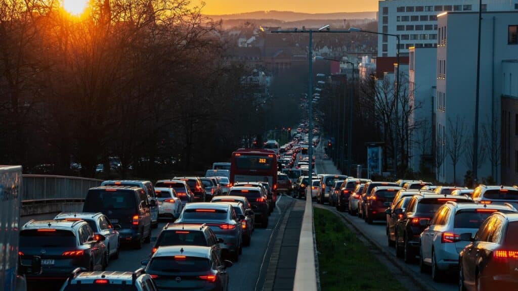Previsioni traffico e meteo ponte 1° maggio: oltre 7 milioni in viaggio