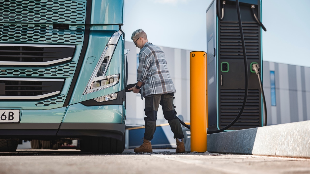 Volvo: arrivano nuovi camion elettrici con autonomia fino a 700 km