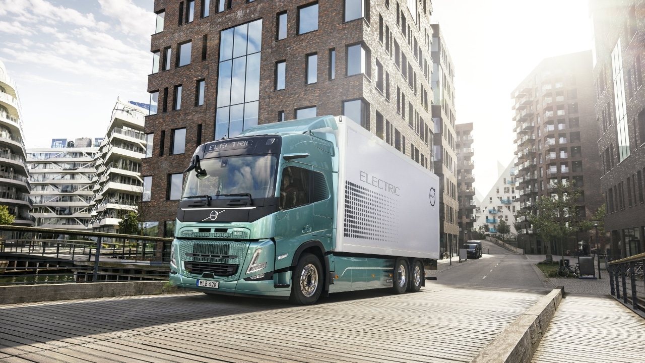Volvo: arrivano nuovi camion elettrici con autonomia fino a 700 km