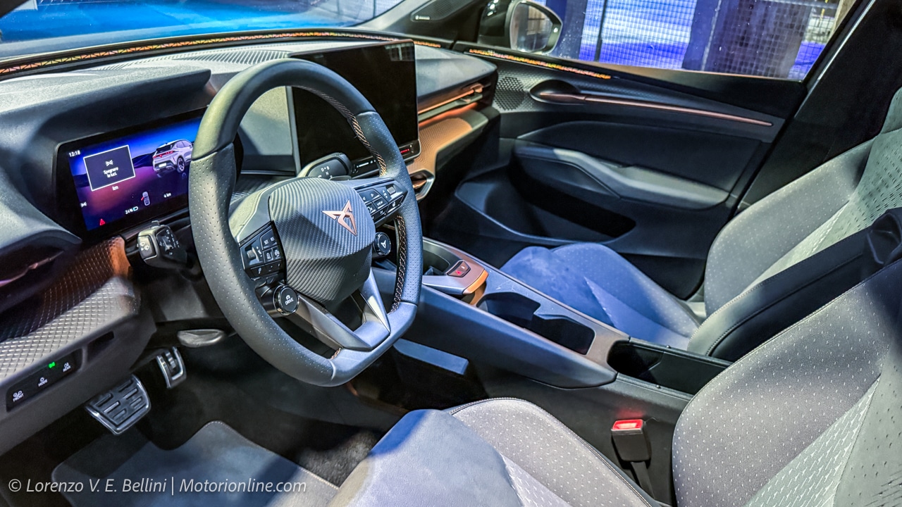 Cupra Raval - Abitacolo