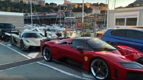 Leonardo Maria Del Vecchio, show al porto di Monaco con Ferrari F80 e Koenigsegg Jesko Attack