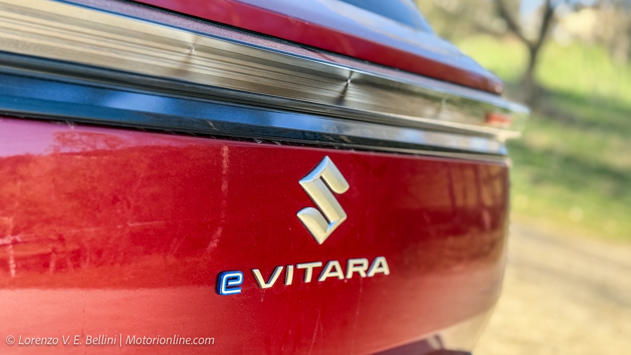 Suzuki e Vitara - Logo