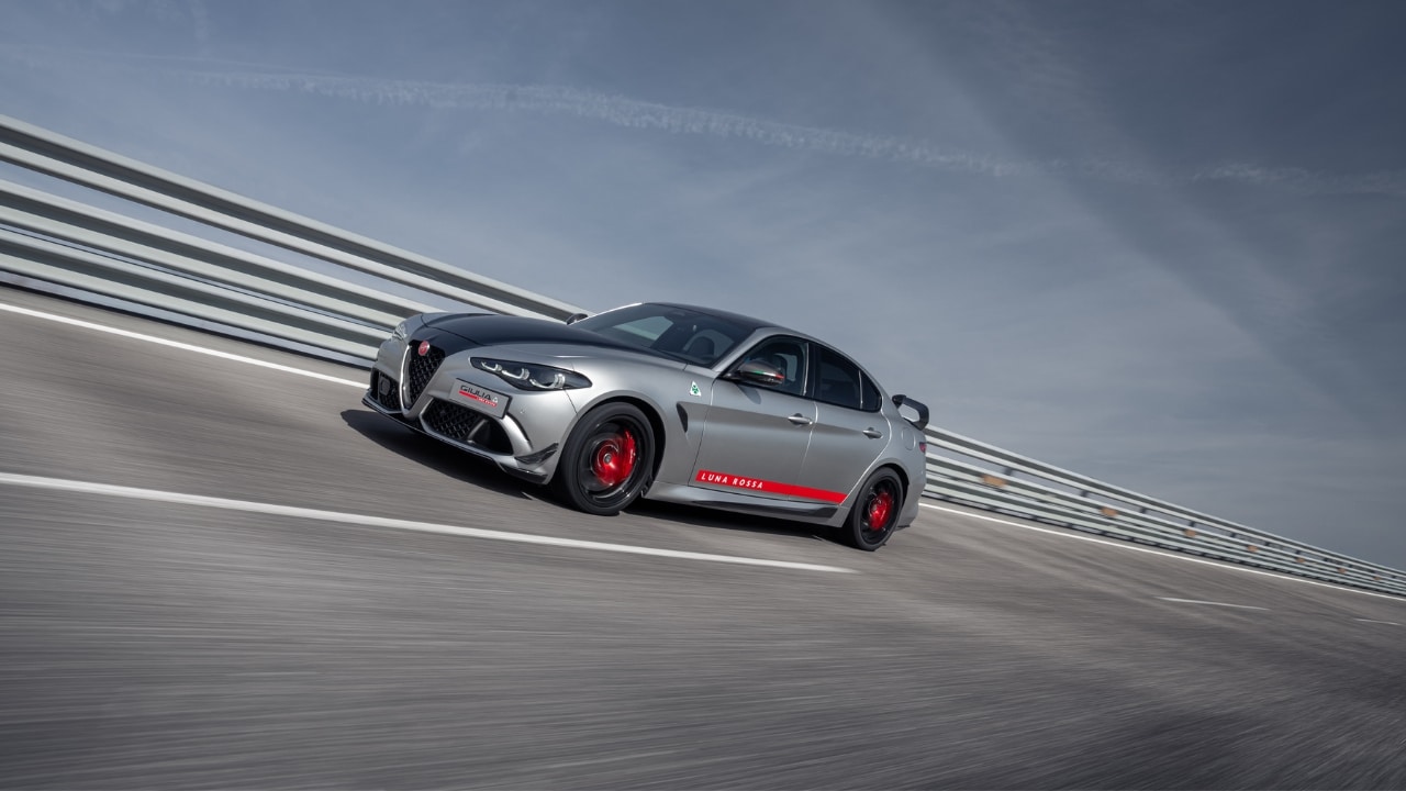 Alfa Romeo Giulia Quadrifoglio: la versione Luna Rossa in pista a Balocco