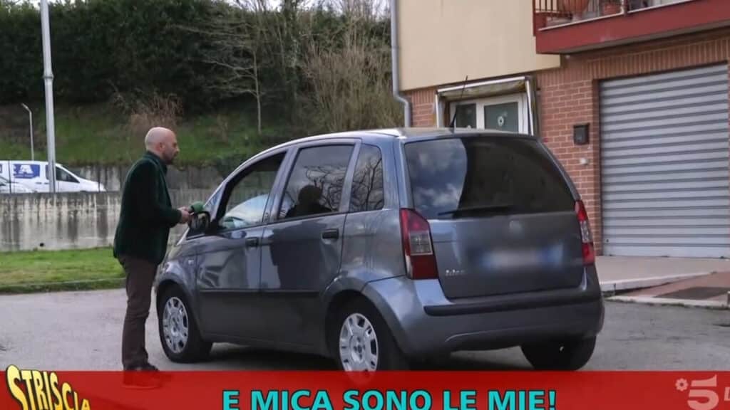 Auto intestate a società fantasma: otto misure cautelari e 200 veicoli nel mirino