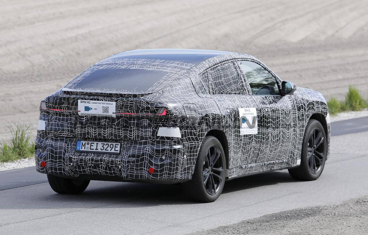 BMW iX4