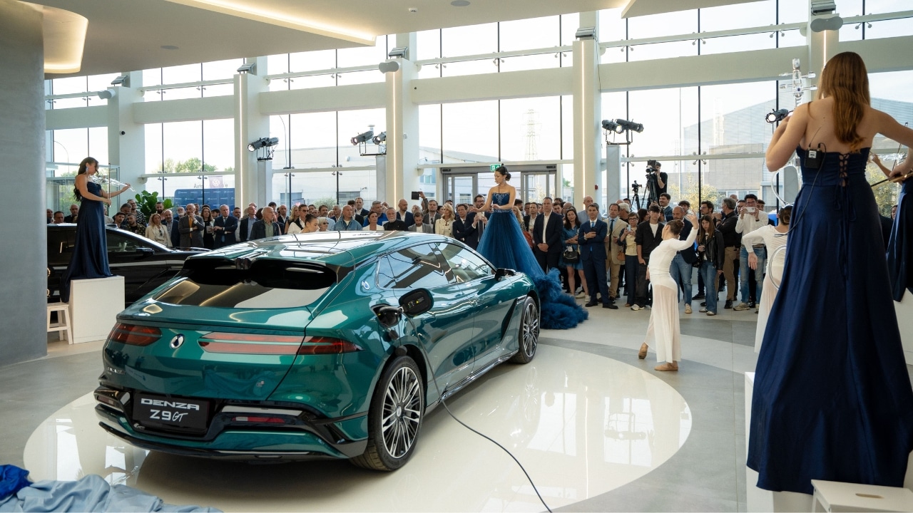 Denza: inaugurato il primo showroom del marchio in Italia
