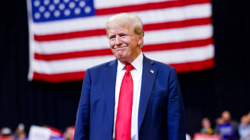 Trump porta al 25% i dazi sulle auto europee: nuova scossa nei rapporti tra Usa e Ue