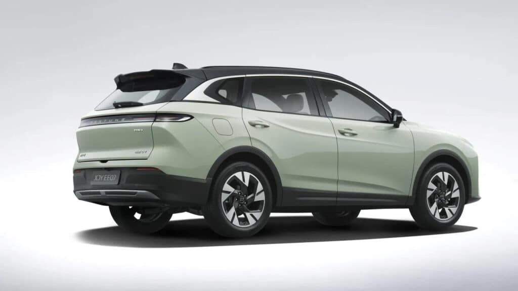 China Car Company amplia la gamma in Italia con i SUV FAWCar Bestune T77 e Joy EE07 PHEV