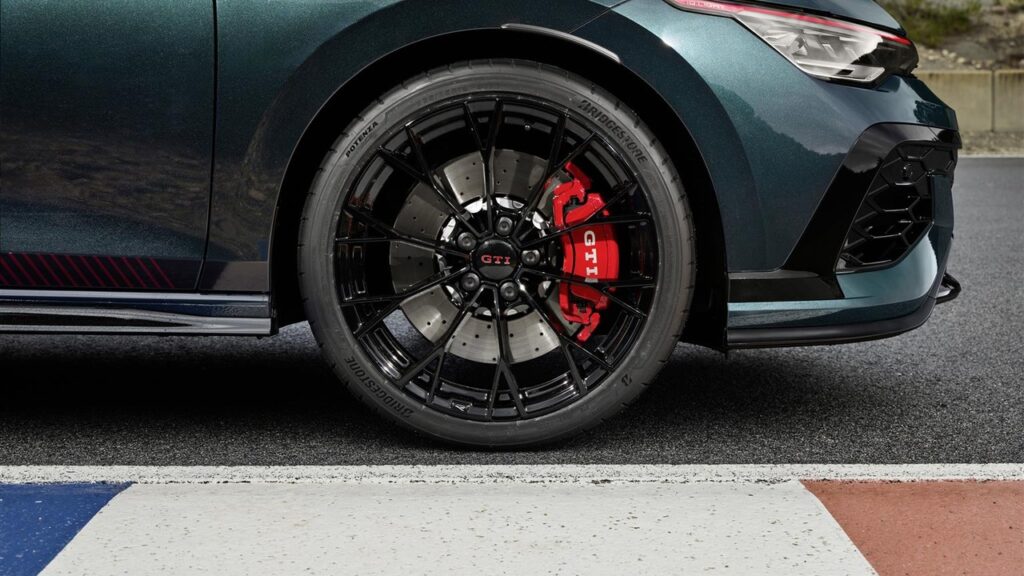 Golf GTI Edition 50, la compatta da record: Volkswagen firma il primato al Nürburgring