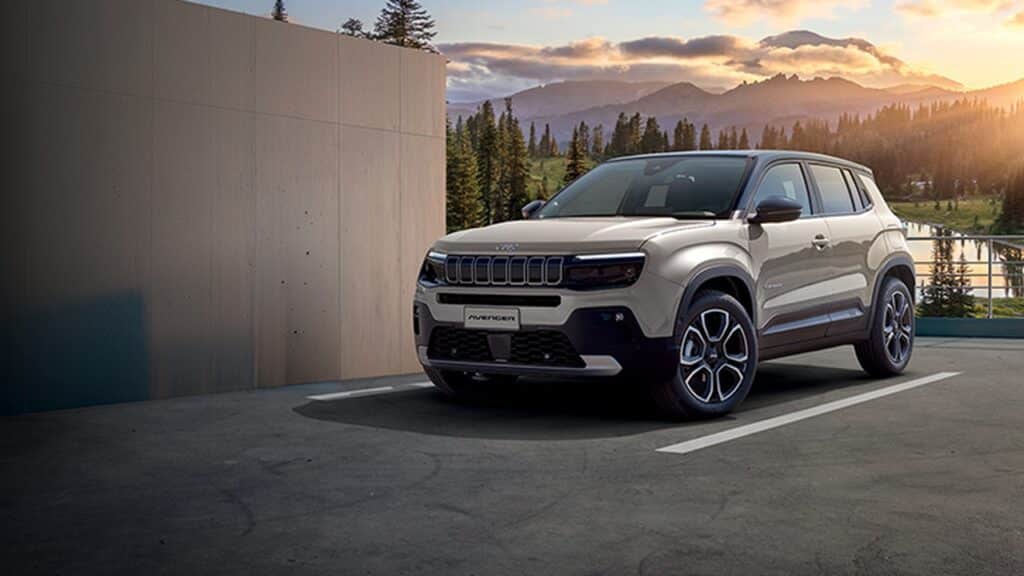 Jeep ad aprile 2026 conferma l'ottimo momento in Italia grazie a Compass e Avenger