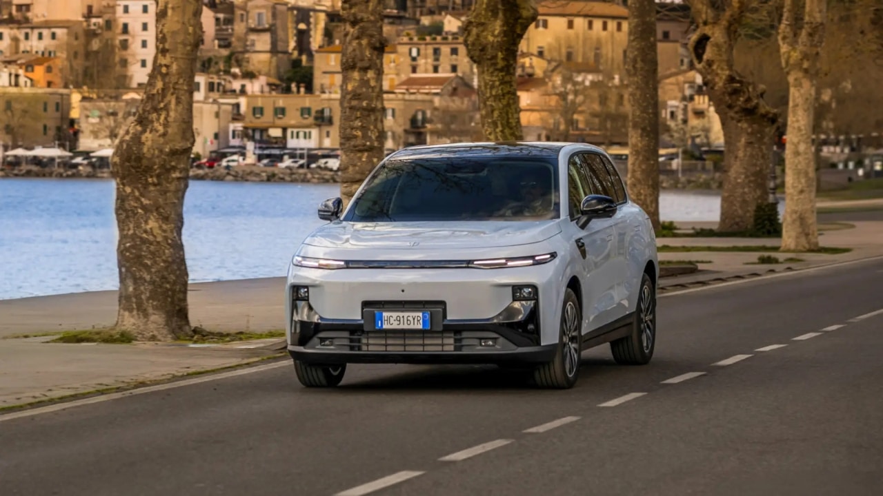 Leapmotor B10 REEV Hybrid: il lancio in Italia con la ‘Leap Night’