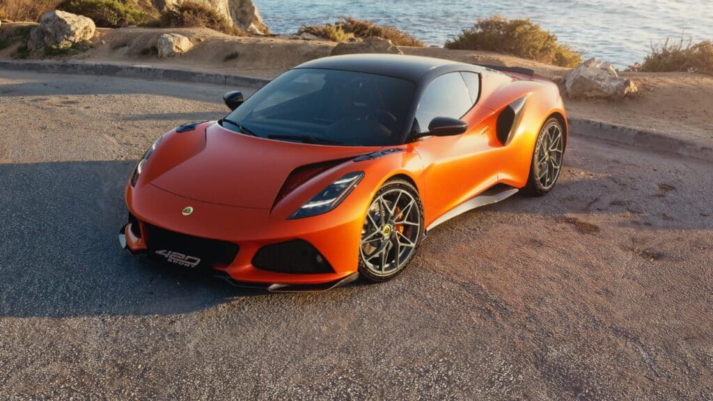 Lotus Emira 420 Sport: la coupé inglese ora è ancora più estrema