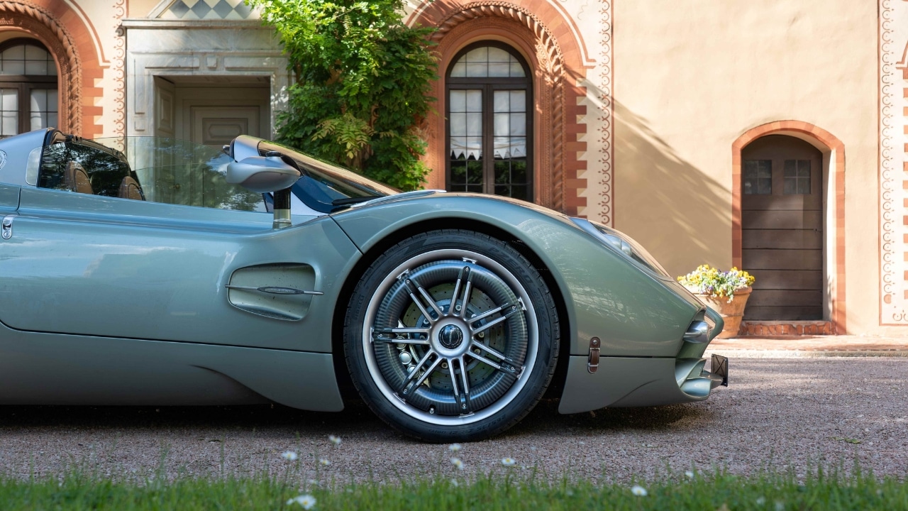 Pagani Utopia Roadster: oltre 1.500 chilometri con Pirelli Cyber Tyre