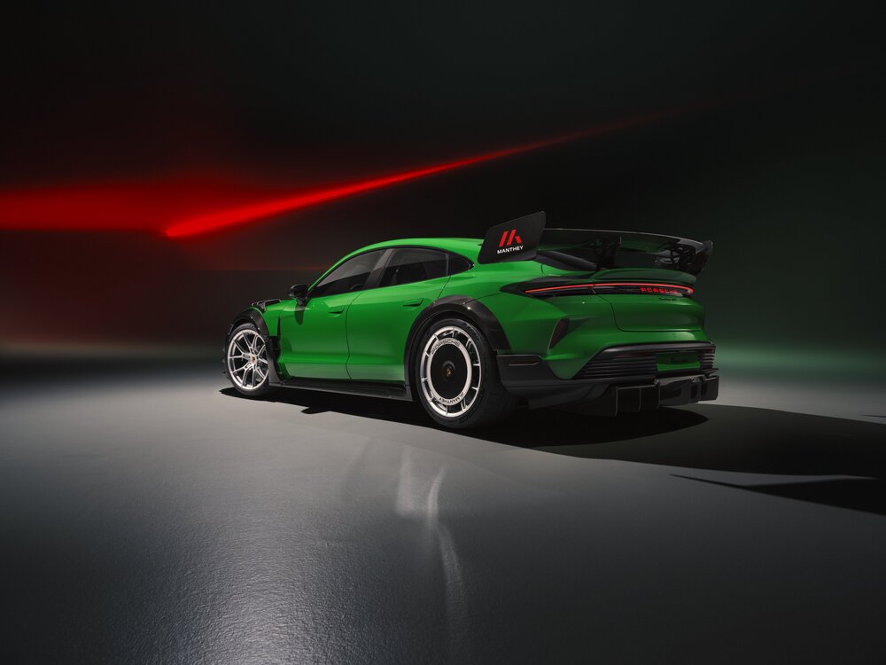 Porsche Taycan Turbo GT kit Manthey