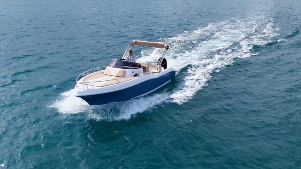 Ranieri Sauvage 24: la prova della barca a motore da Brindisi