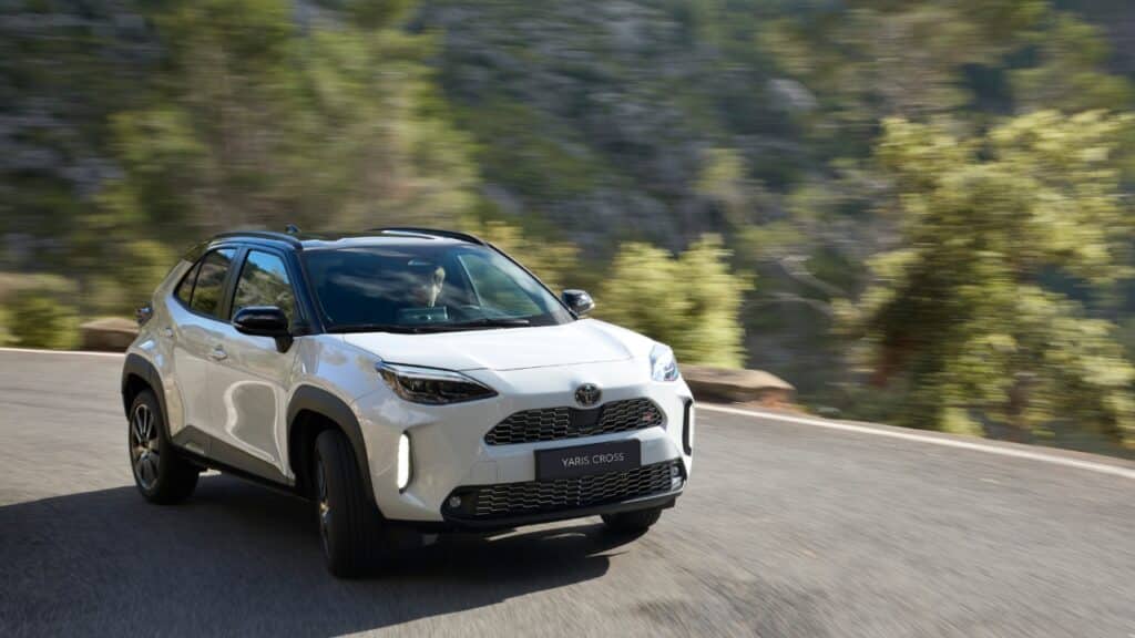 Toyota: il successo dei modelli Full Hybrid spinge le vendite in Italia