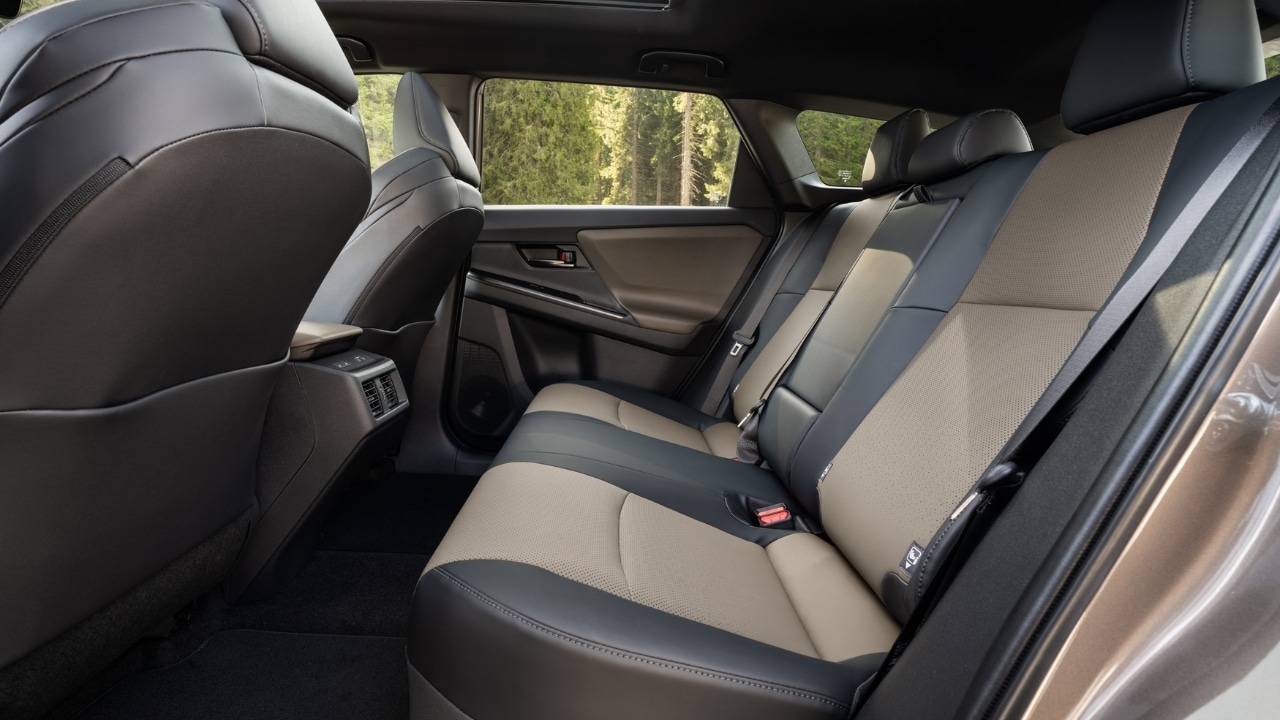 Toyota bZ4X Touring 2026: arriva a fine estate, da 50.500 euro