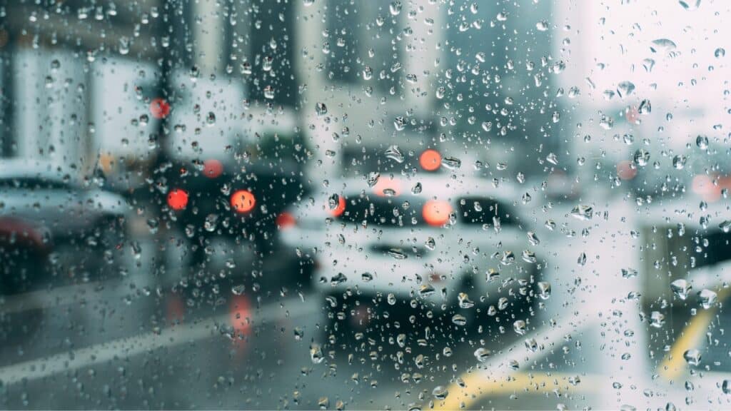 Previsioni traffico e meteo 15-17 maggio: dalla pioggia al sole