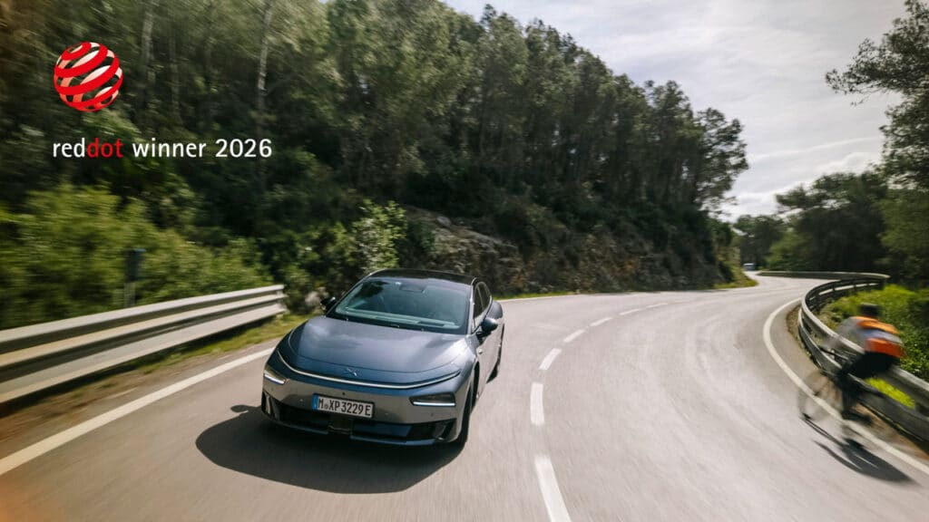 Xpeng P7+ conquista il Red Dot Award e prepara il debutto italiano