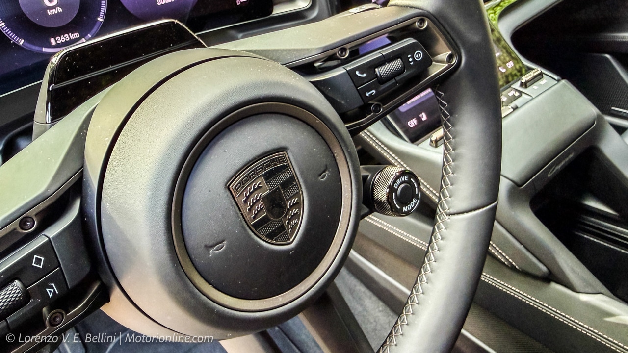 Porsche Cayenne Electric - Volante