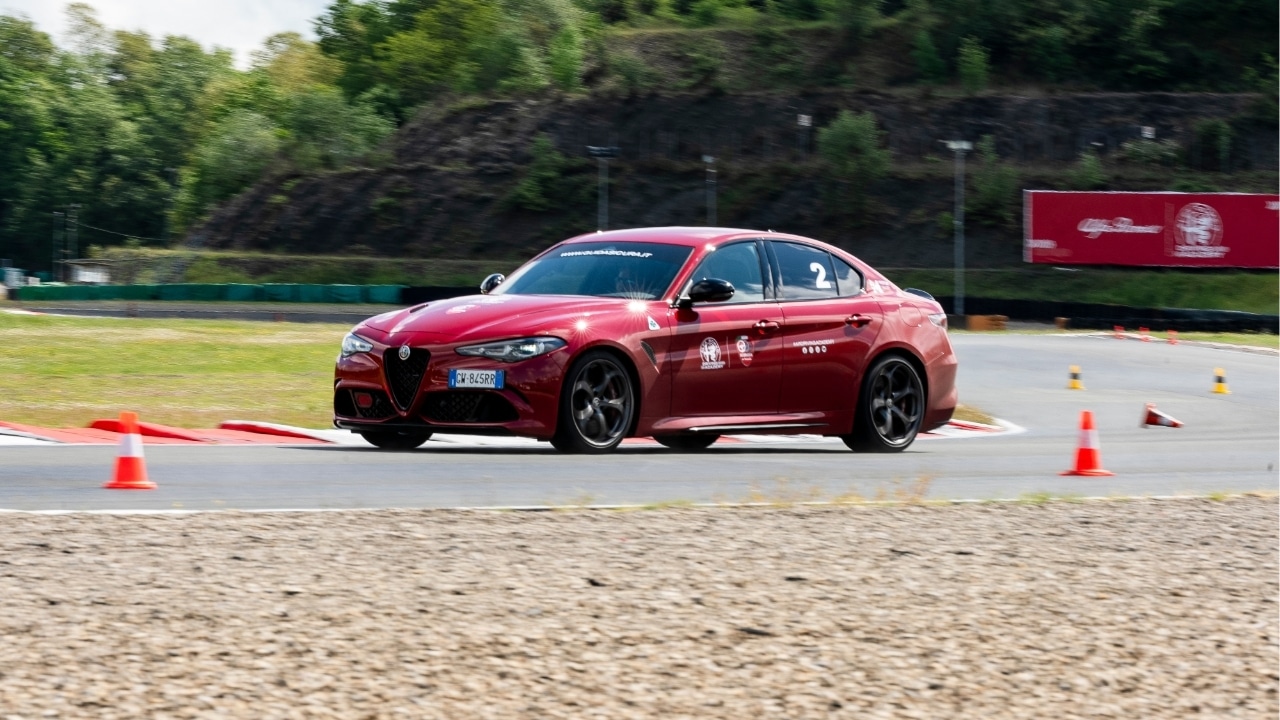 Alfa Romeo: la Driving Academy per vivere il piacere dei guida del Biscione