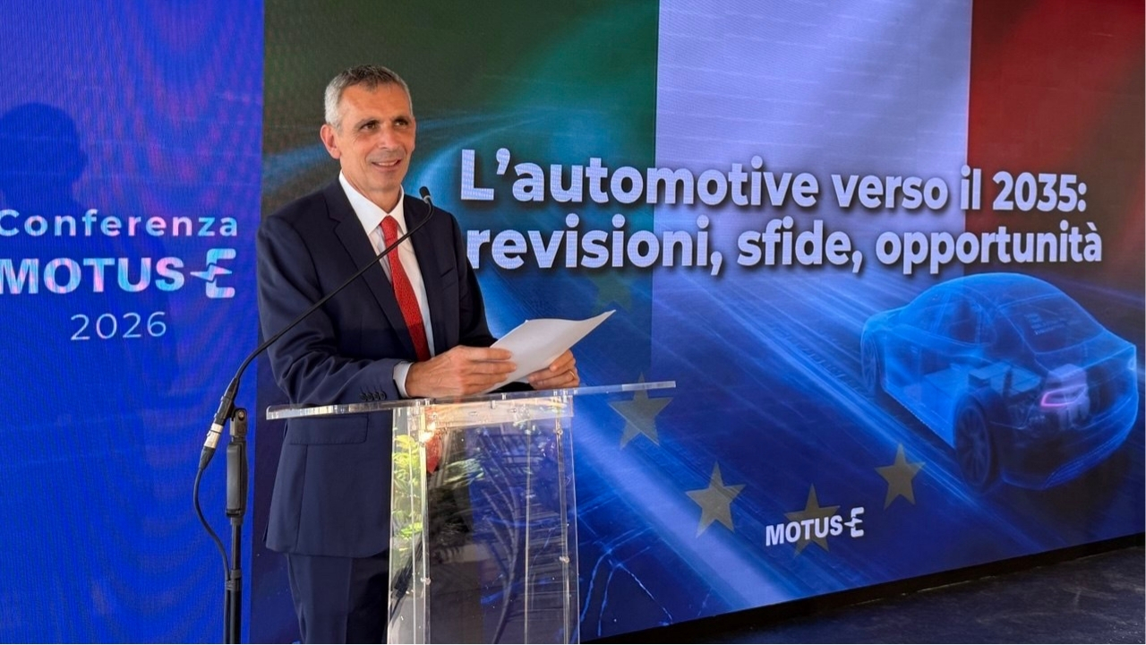 Auto elettriche: risparmio stimato fino a 41,5 milioni di barili di petrolio