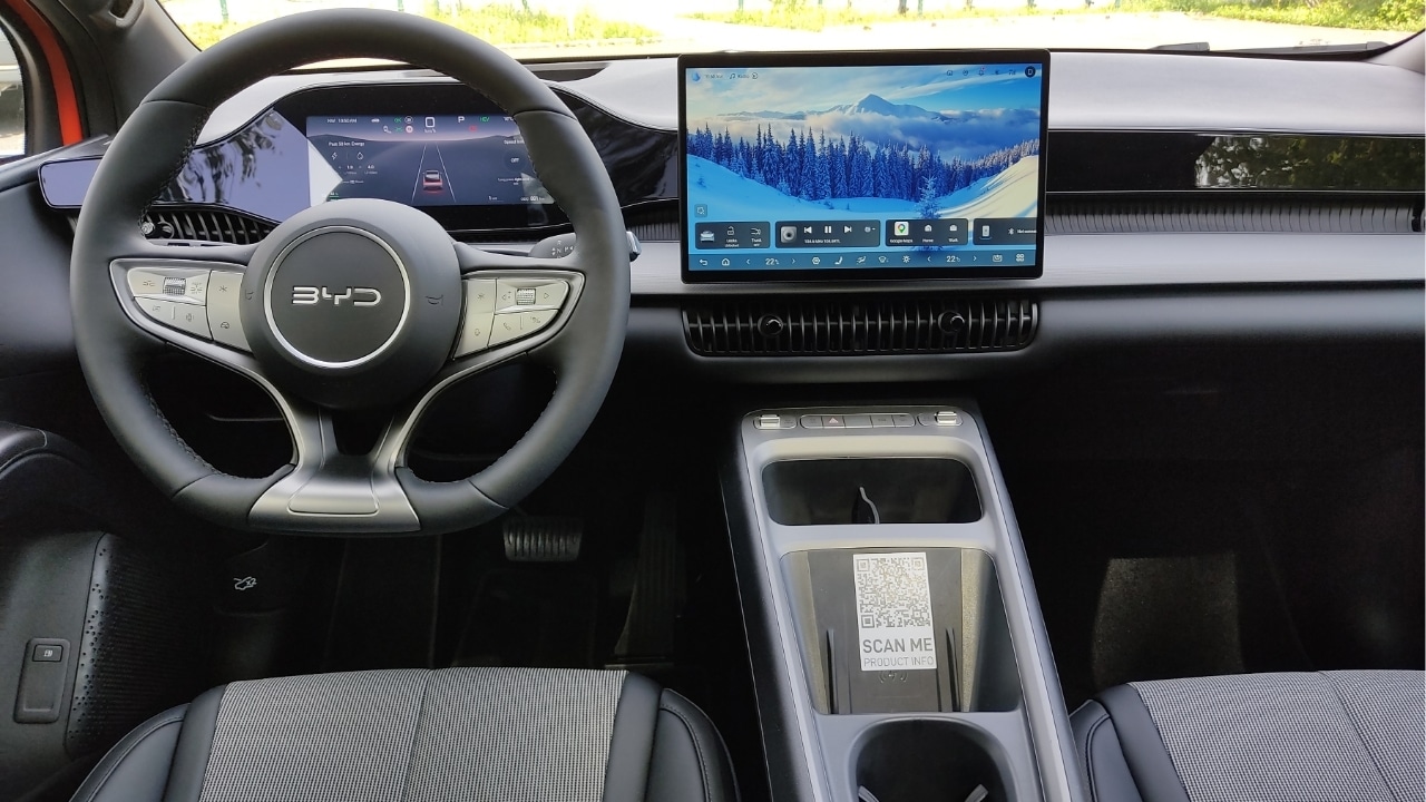 BYD Dolphin G DM-i 2026: la piccola cinese ora è anche plug-in