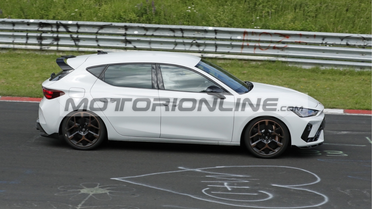 Cupra Leon VZ TCR: la serie speciale in pista al Nurburgring