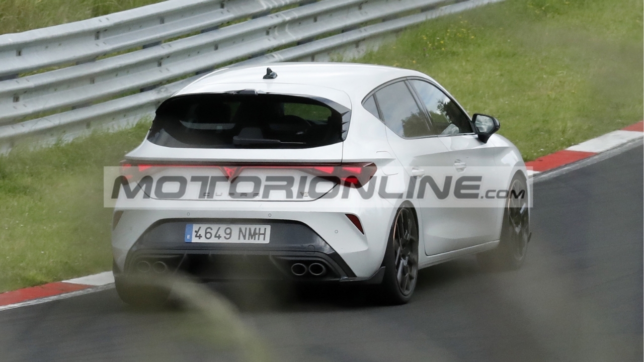 Cupra Leon VZ TCR: la serie speciale in pista al Nurburgring