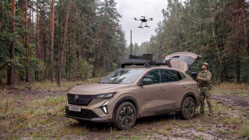 Renault Group e Thales presentano 4TROOP: il veicolo tattico ibrido a Eurosatory 2026