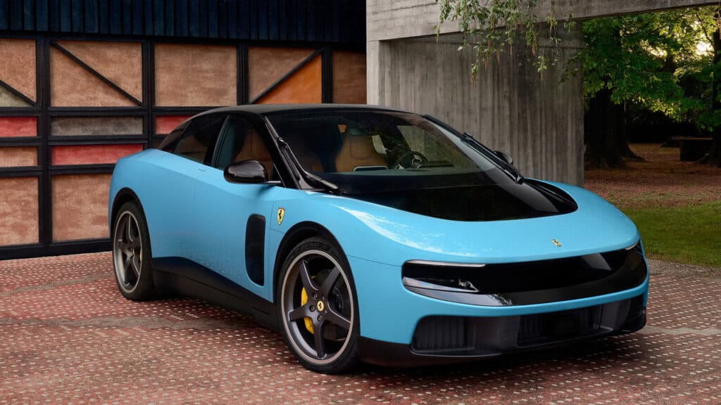 Ferrari Luce, la replica di Vigna: “Chi la critica non l’ha vista dal vivo, il cavallino non si tocca”