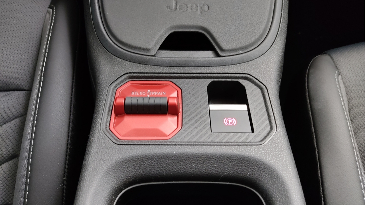 Jeep Avenger 2026: il SUV best seller alla prova del restyling