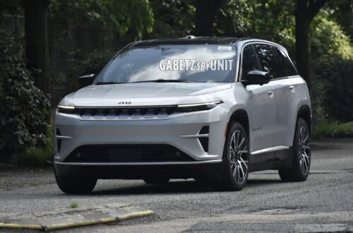 Jeep Wagoneer S: foto spia del SUV elettrico da 600 CV avvistato vicino Torino
